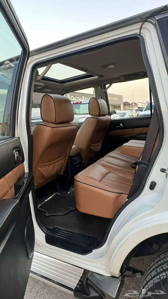نيسان باترول سوبر سفاري موديل 2020- معرض خلف للسيارات 12