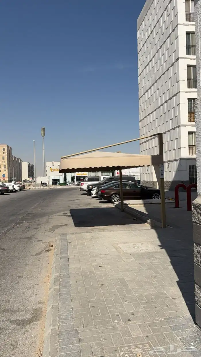 للبيع مظلة سيارات 0