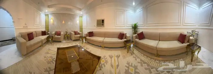 كنب شبه جديد للبيع 6 قطع و2 كراسي وكذلك طاولات العدد 6 8