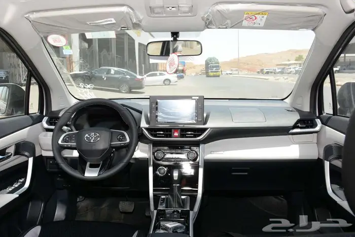 تويوتا هايلوكس 2025 دبل بنزين أتوماتيك سوبر بالنقد والتقسيط 5