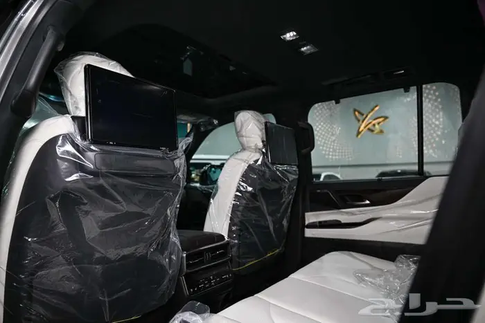 شركة البريمي لسيارات لكزس 10