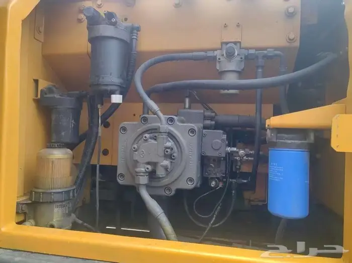 بوكلين XCMG -EX215 مستخدم نظيف جدا 4