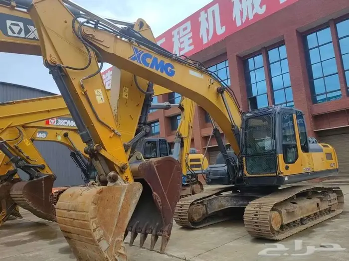 بوكلين XCMG -EX215 مستخدم نظيف جدا 8