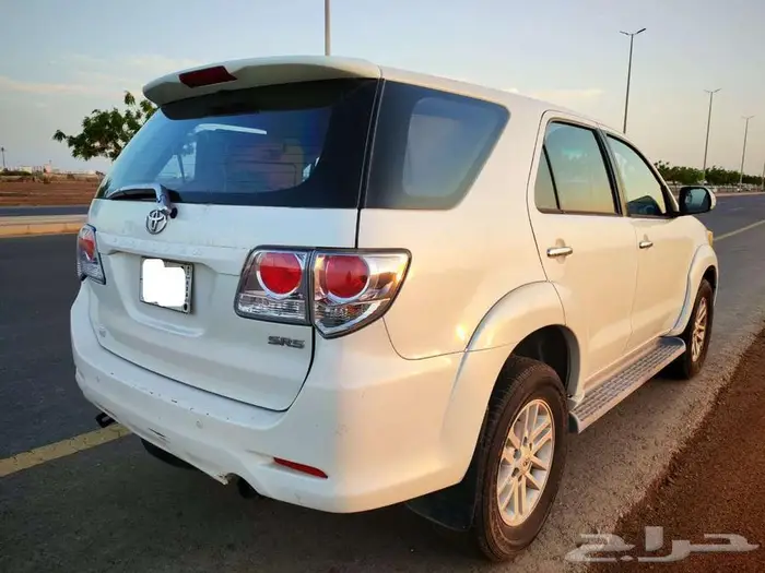 تويوتا فورتشنر 2013م 4 سلندر قمة النظافة 6