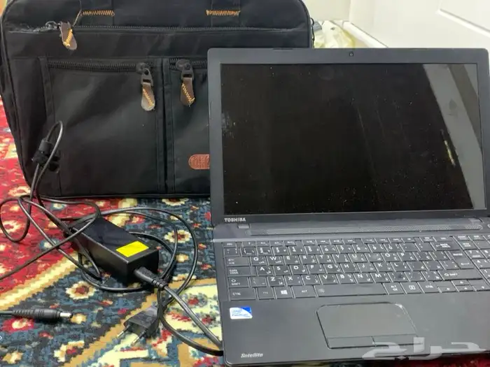 لابتوب وطابعة توشيبا للبيع 2
