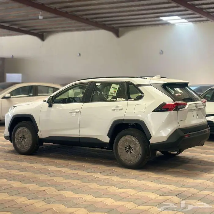 تويوتا راف فور نص فل 2025 6