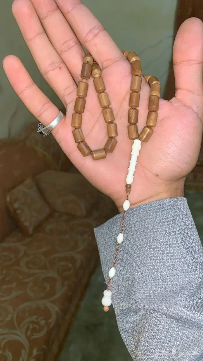 مسابح كوك وعظم 1