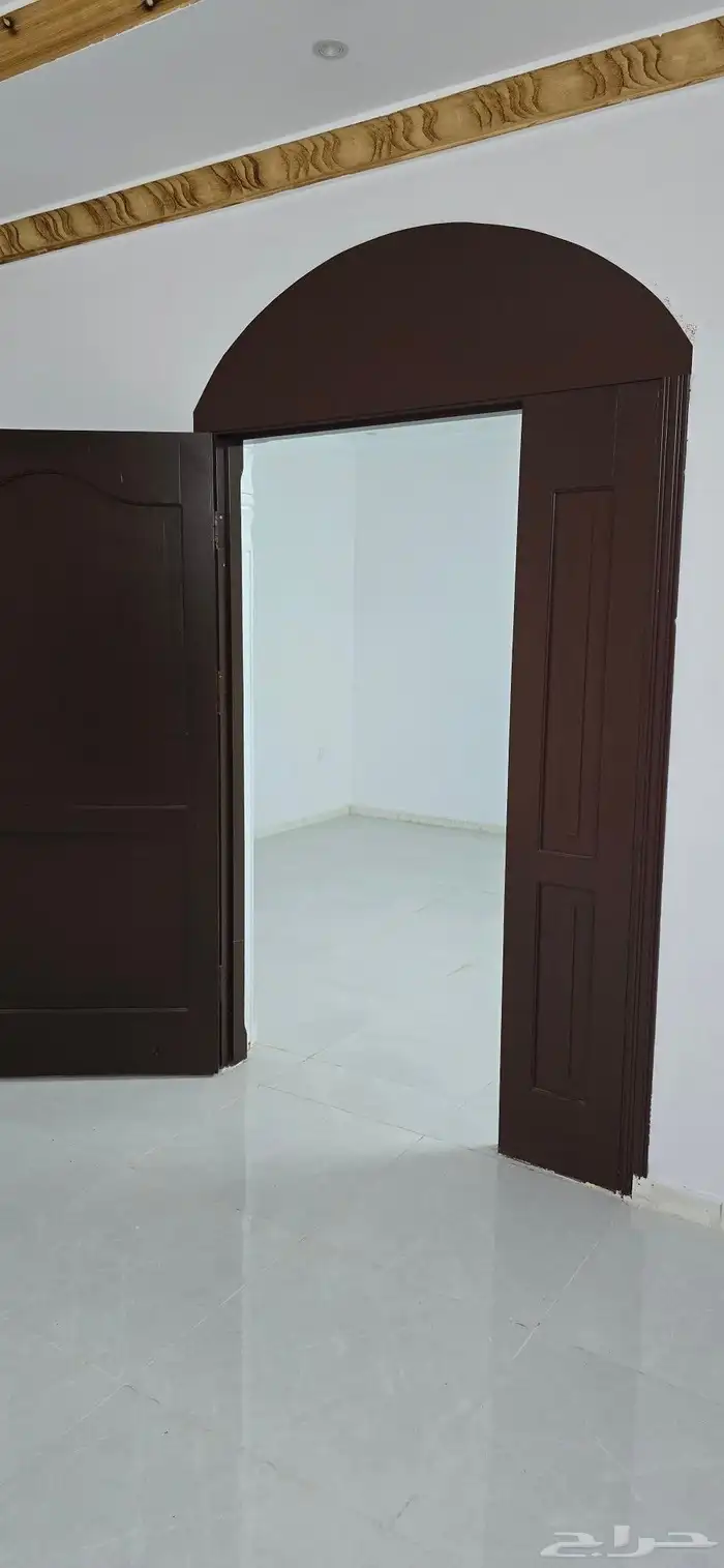 شقة 5 غرف للايجار حي الريان 4