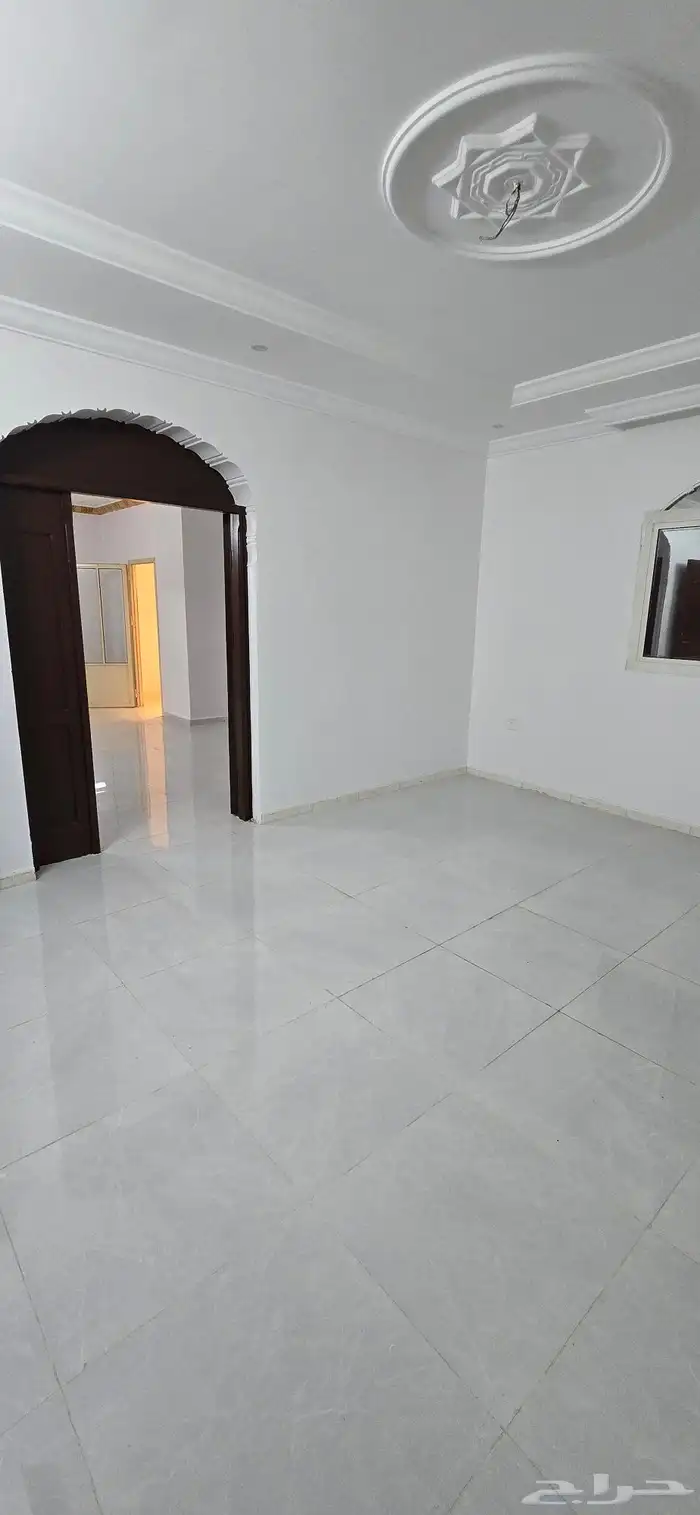 شقة 5 غرف للايجار حي الريان 5