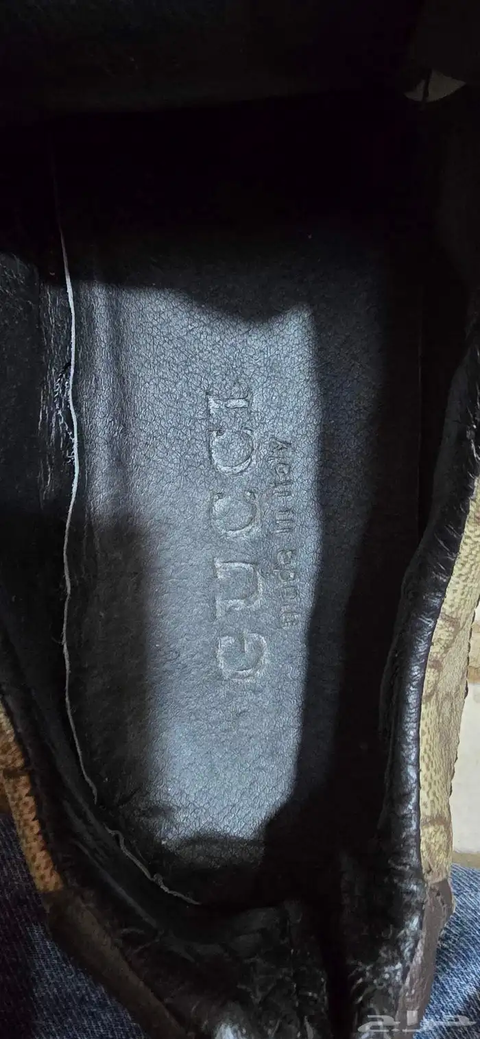 للبيع شوز قوشي اصلي 8