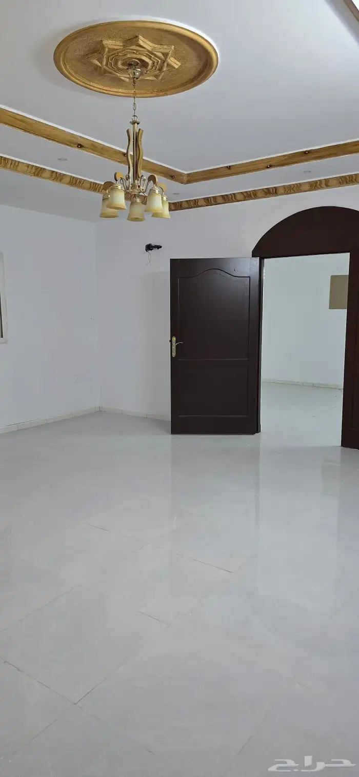 شقة 5 غرف للايجار حي الريان 2