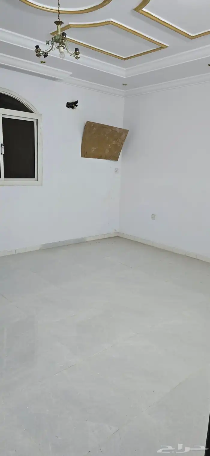 شقة 5 غرف للايجار حي الريان 12