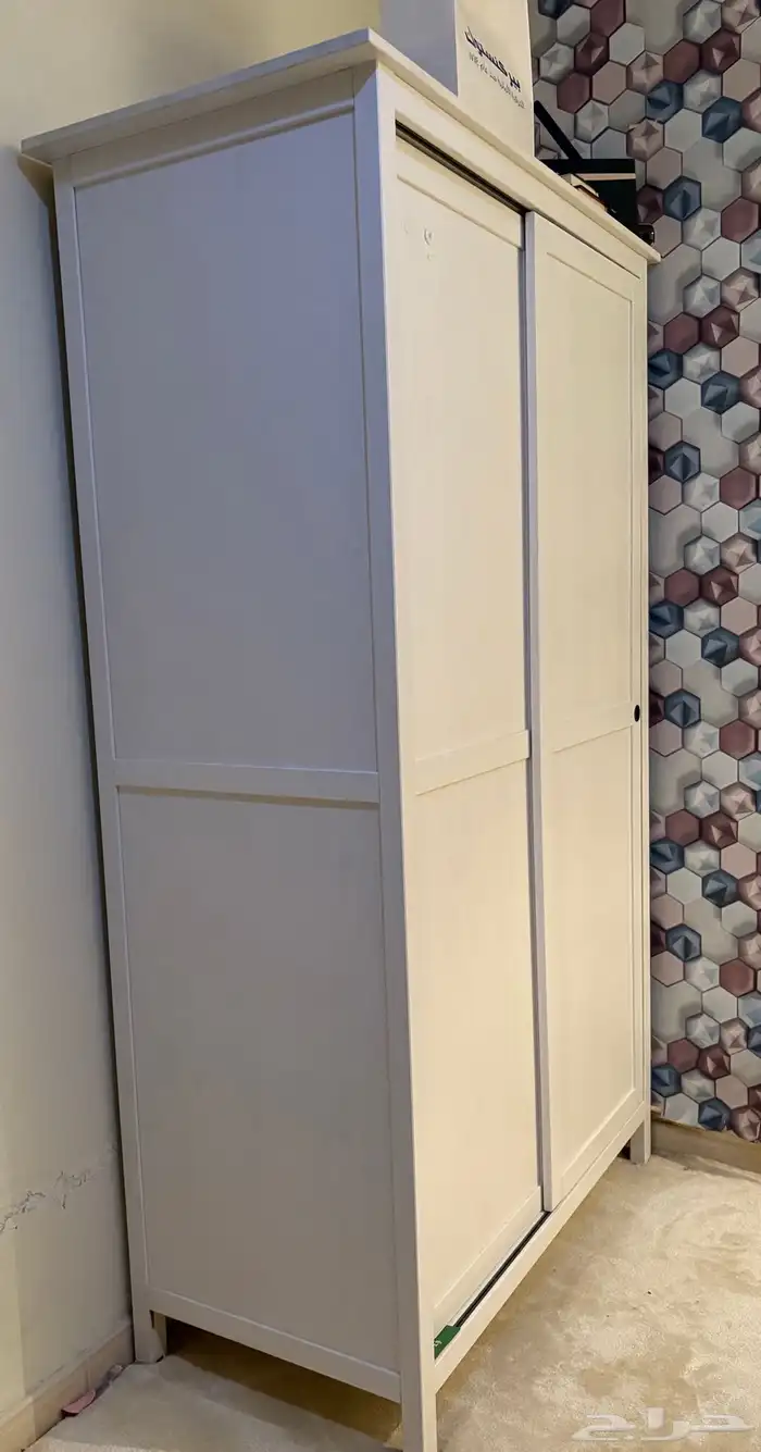 دولاب إيكيا مستعمل نظيف   وواسع جد ا من الداخل 3