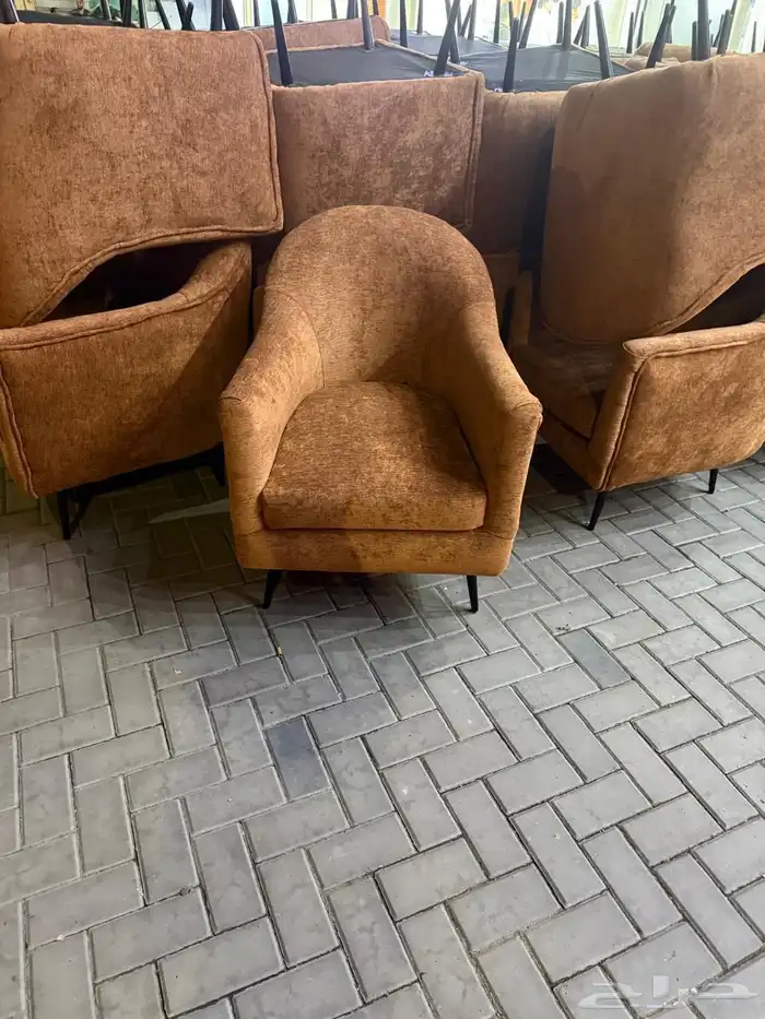 كرسى كنب تنجيد جديد غير مستعمل للبيع العدد 100كرسى و25طاوله 3