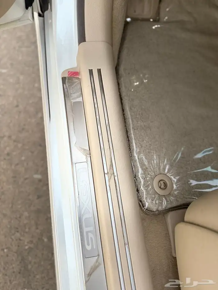 لكزس LS 460 ( مخزن ) 11