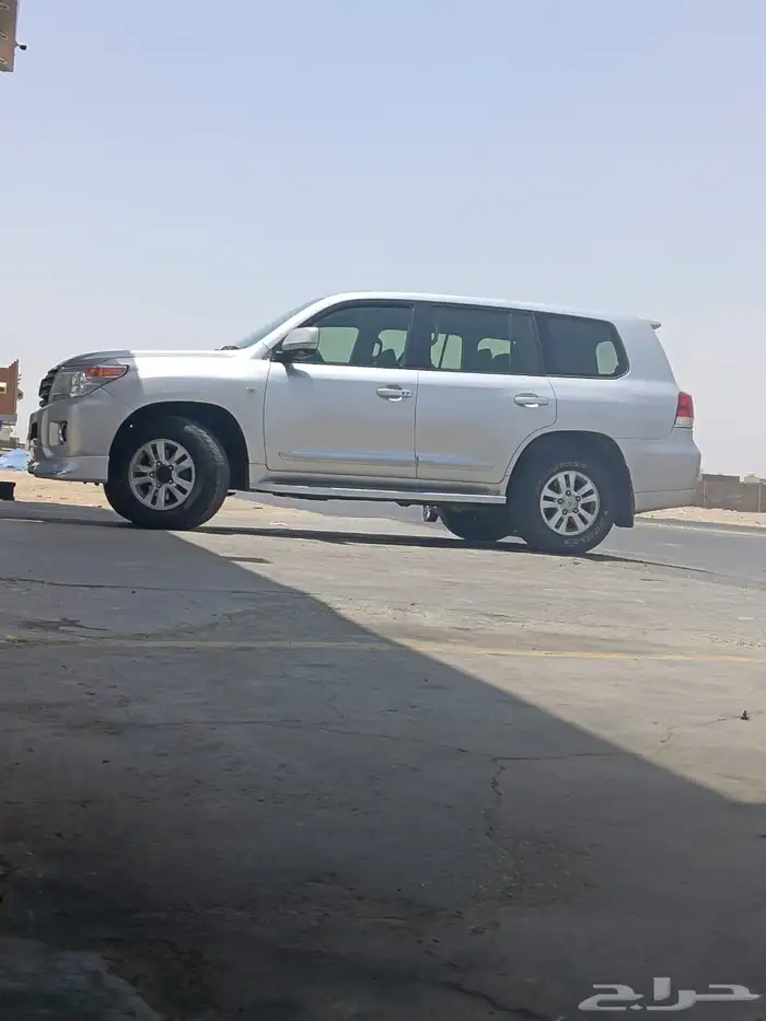 صالون لاندكروزر 3