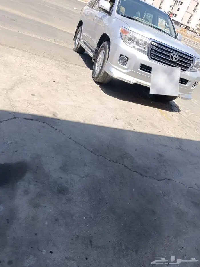 صالون لاندكروزر 1