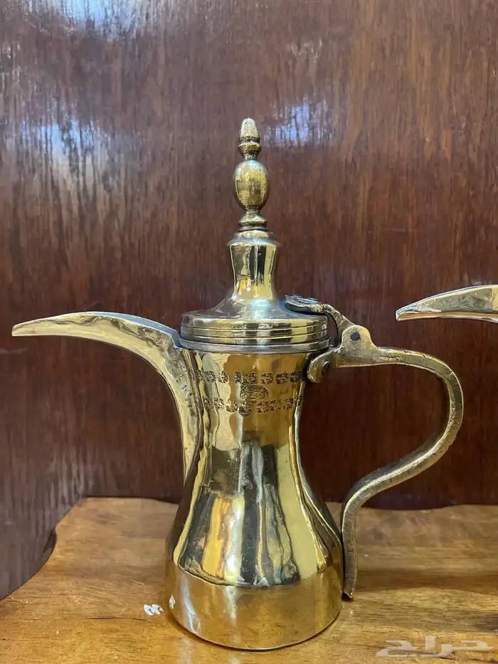 دلتين قريشيات قديمة واصلية ونظيفه جدا 4