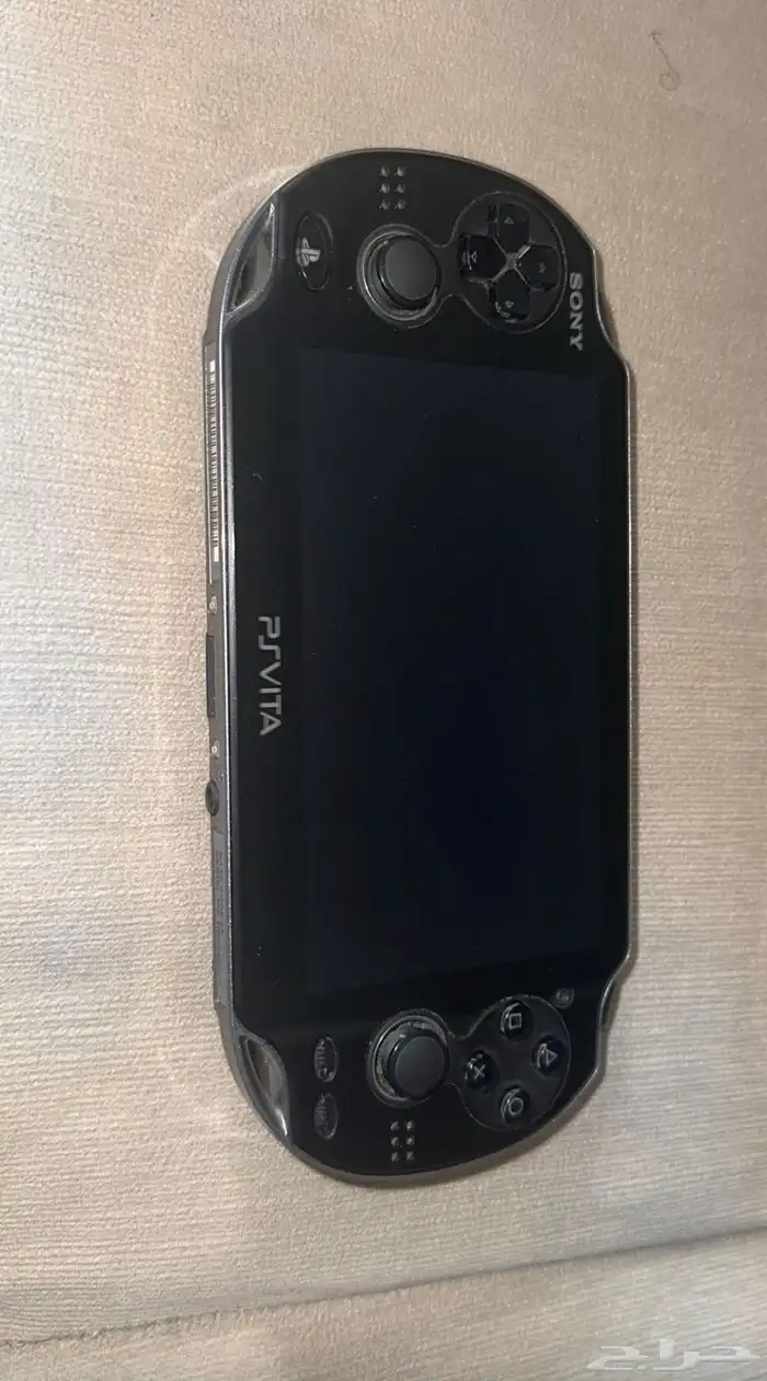 ps vita مهكر ونضيف مع ملحقاته 0