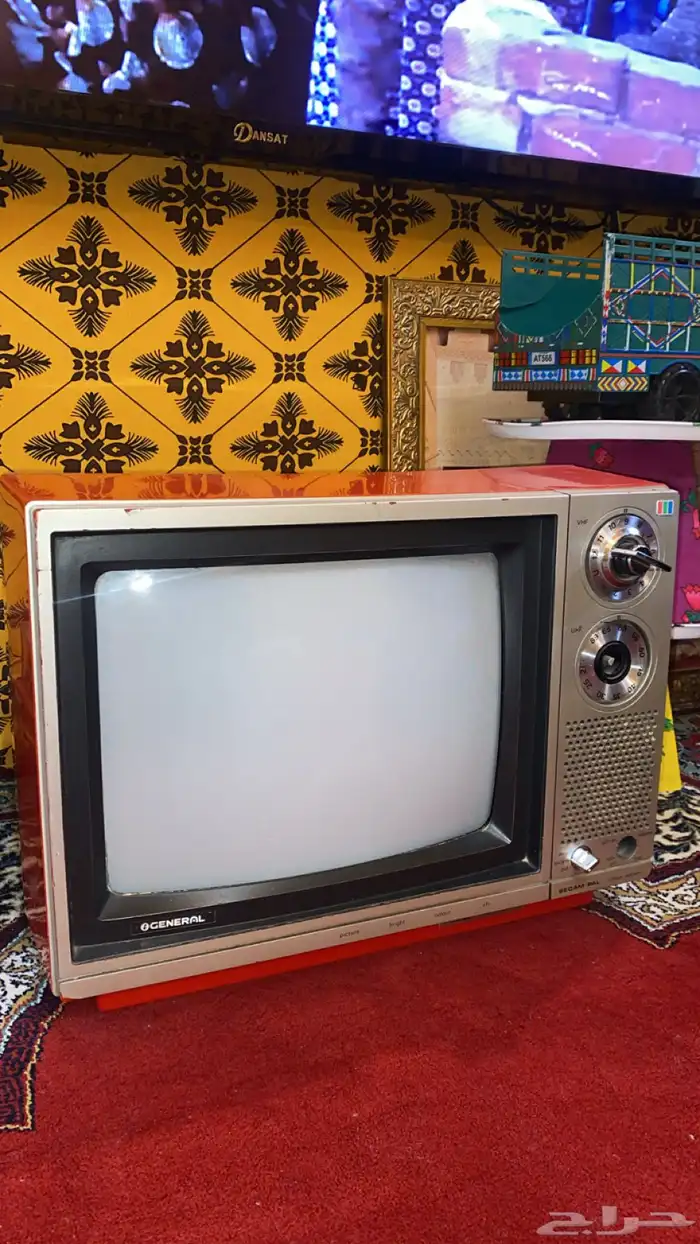 تلفزيون تراثي قديم جدا 0