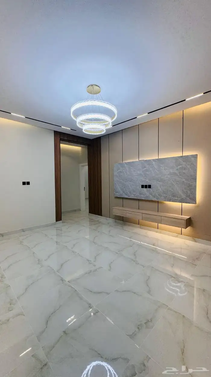 ملحق للبيع جديد 5 غرف وصاله حي الصفا ومصعد راكب ومطبخ جاهز 0