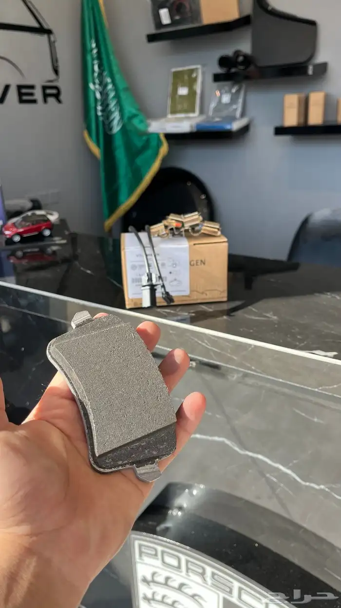 قطع غيار بورش واودي وفولكس واجن ورنج روفر 38