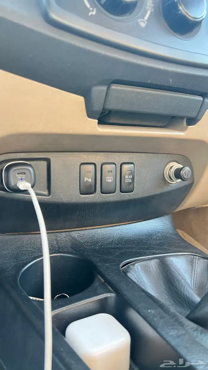 فورتشنر وكاله 2014 اسود مالك ثاني ( تم البيع ) 21