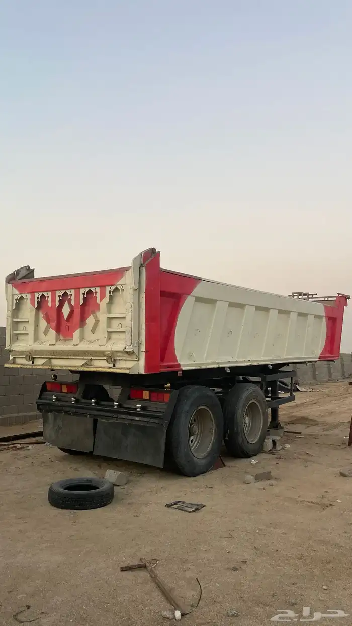 للبيع صندوق قلاب 4