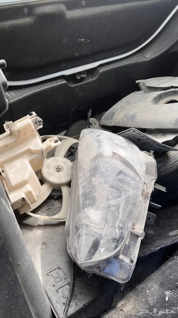 مازدا 2 للبيع مصدوم 4