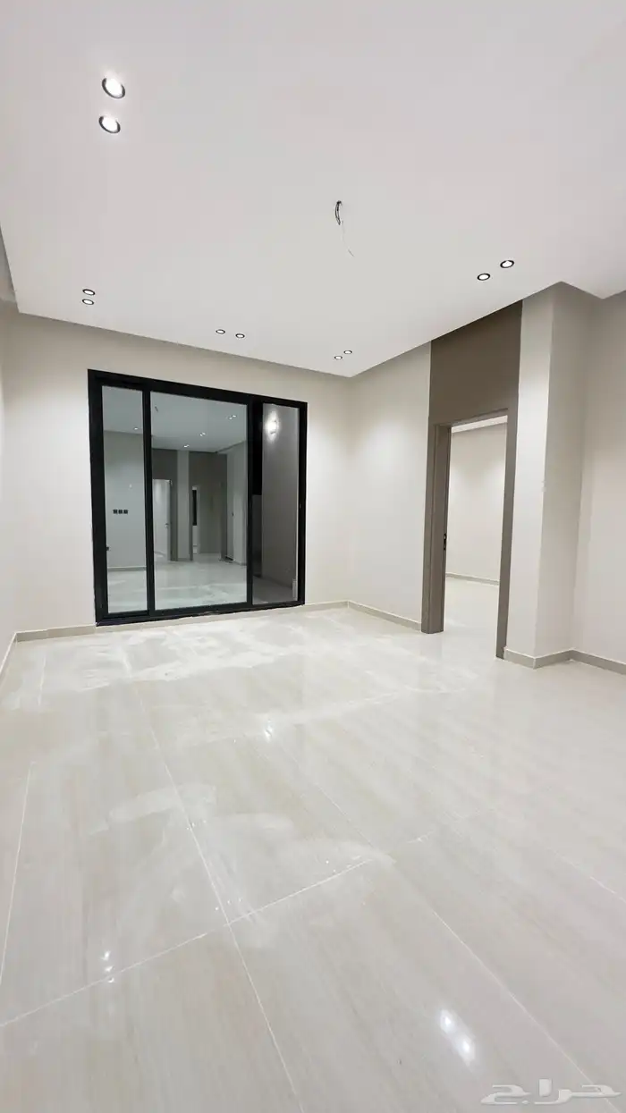 للبيع دبلكس منفصل حي احد 17