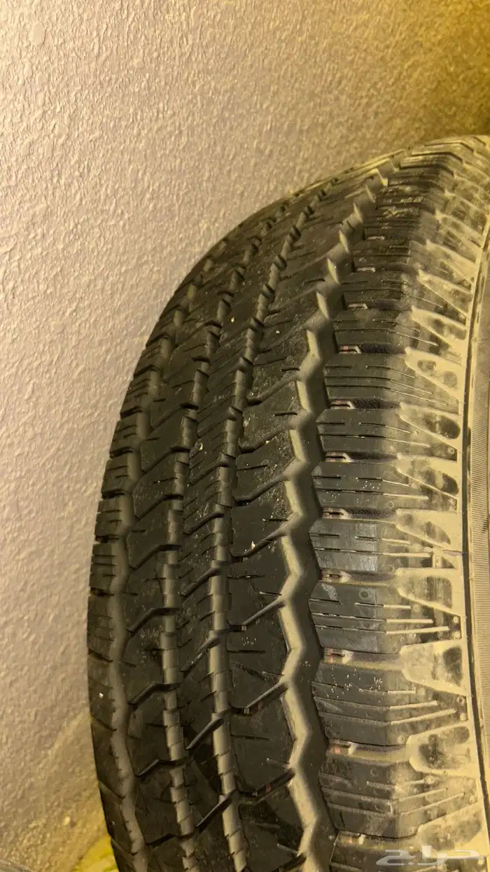 جنوط وكفرات f150 مقاس 17 مع اكوابها وكلها سليمه 4