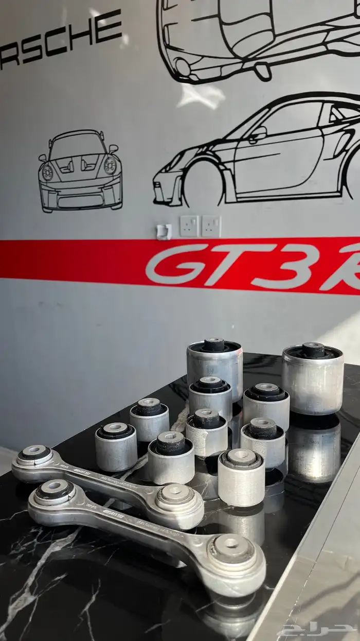 قطع غيار بورش واودي وفولكس واجن ورنج روفر 12