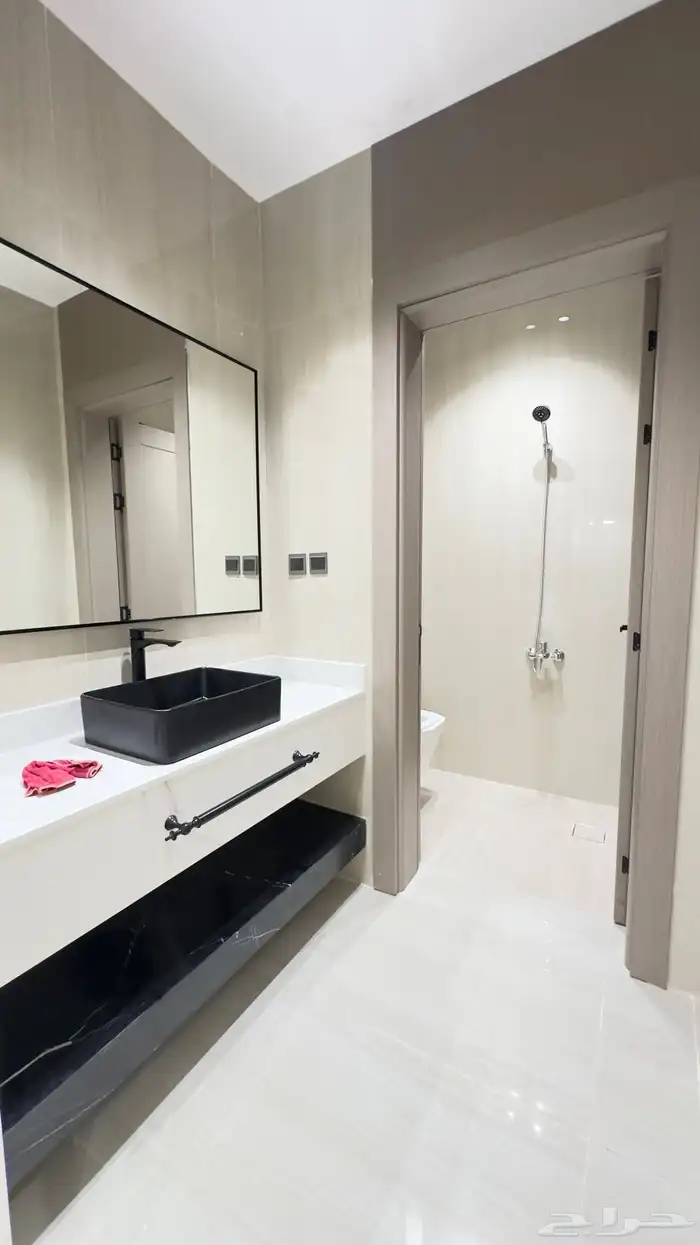 للبيع دبلكس منفصل حي احد 7