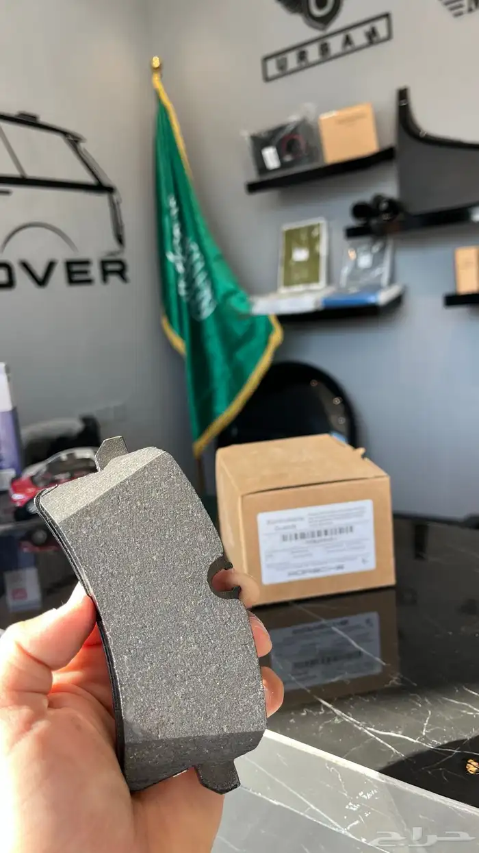 قطع غيار بورش واودي وفولكس واجن ورنج روفر 42