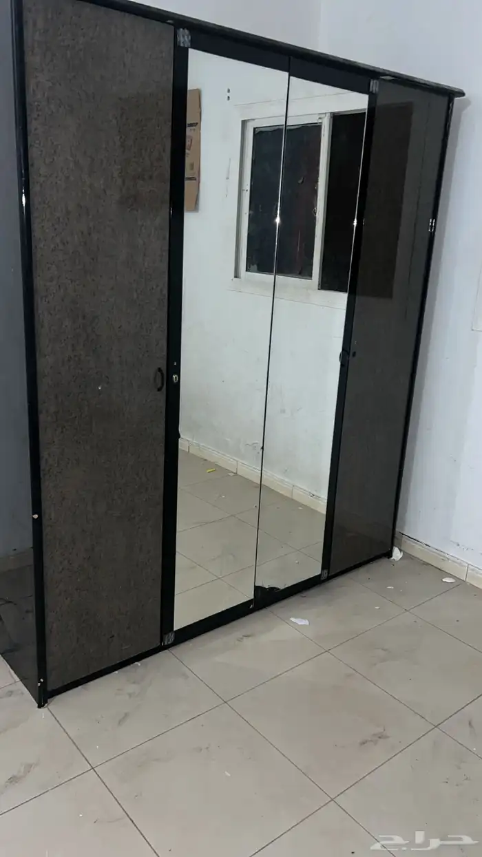 دولاب للبيع 0