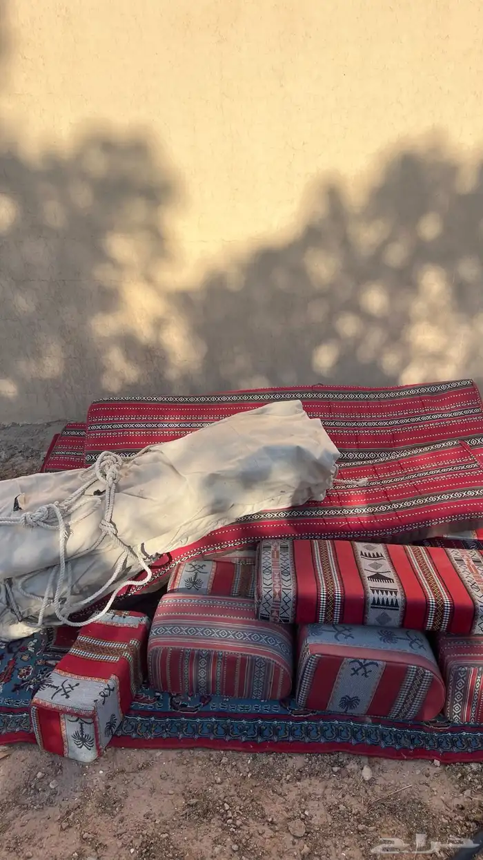 خيام الجزيرة من القاضي مع جلسات وفرشات   مستعملة 9