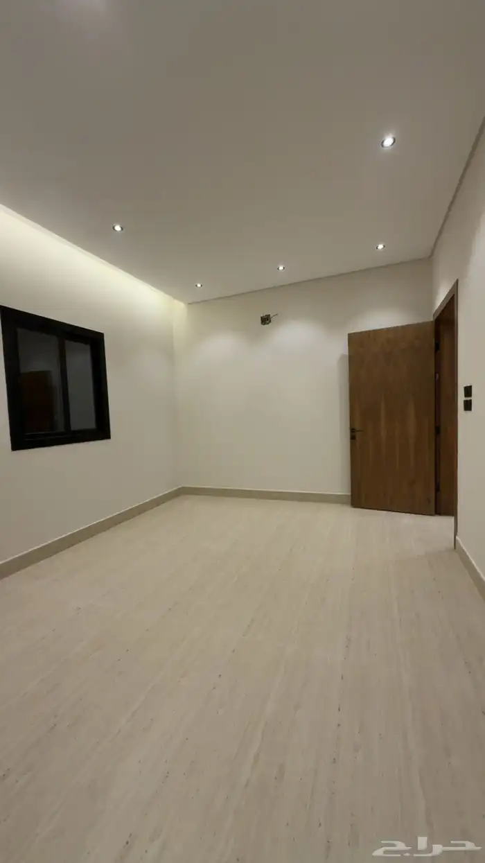 فيلا درج صاله وشقتين للبيع 24