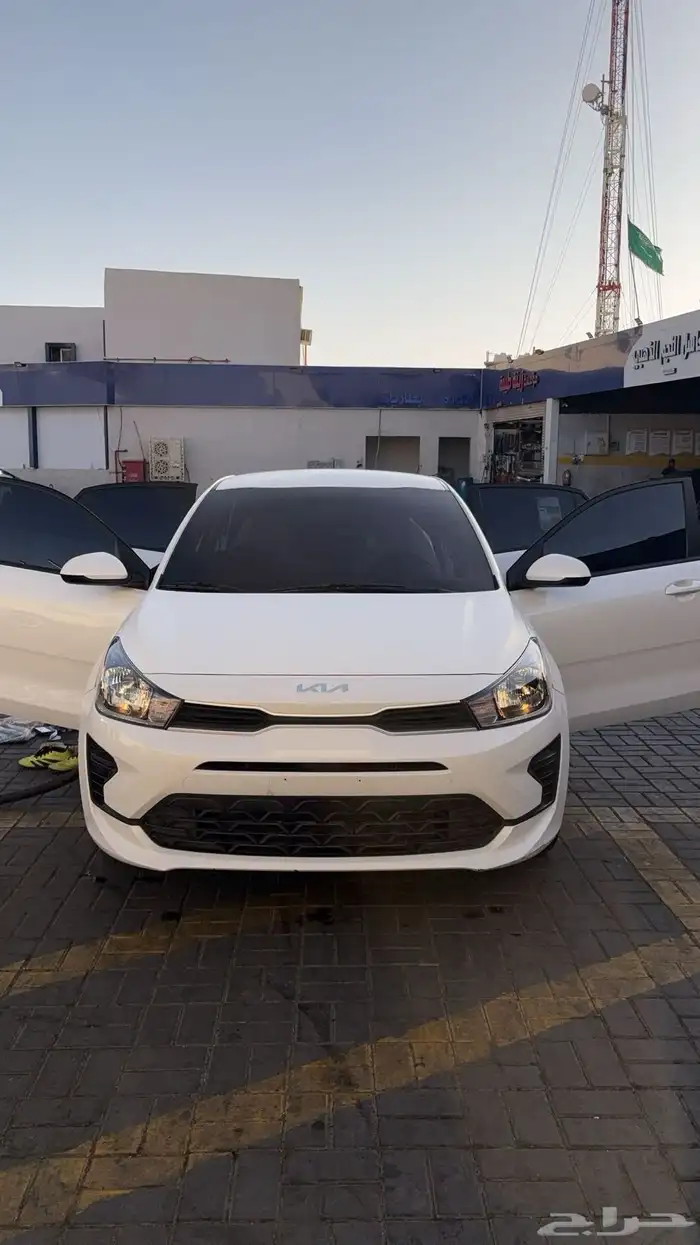 كيا ريو 2023 للتنازل 10