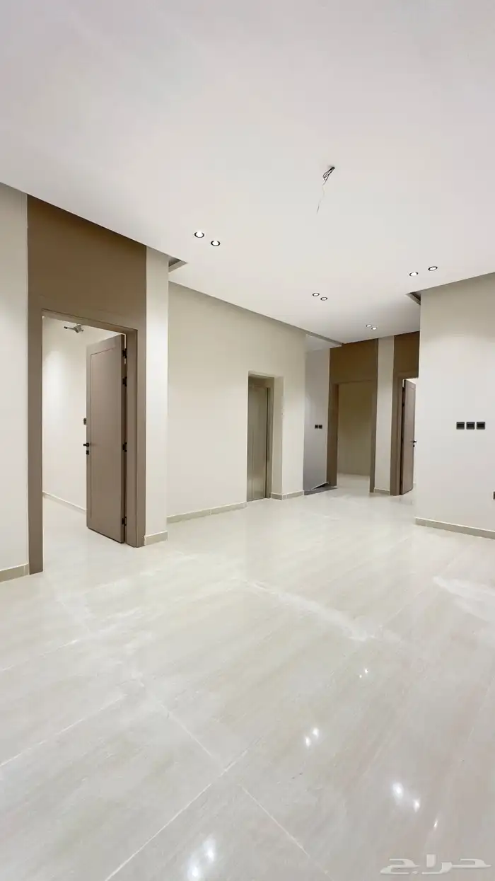 للبيع دبلكس منفصل حي احد 18