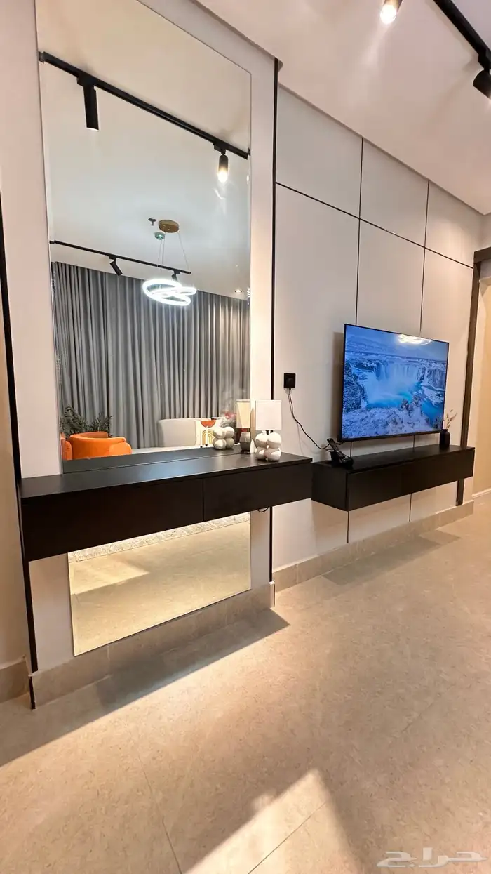 شقة مودرن موثثه مفروشه للايجار السنوي 10