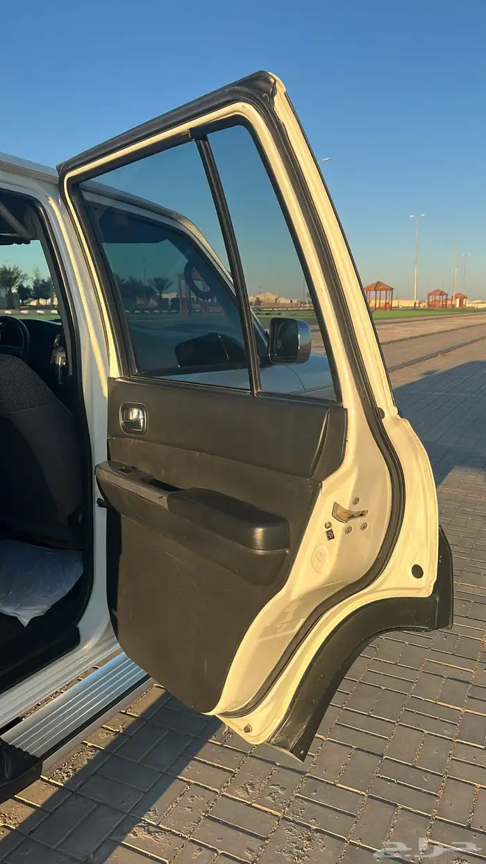 نيسان فتك موديل 2015 12