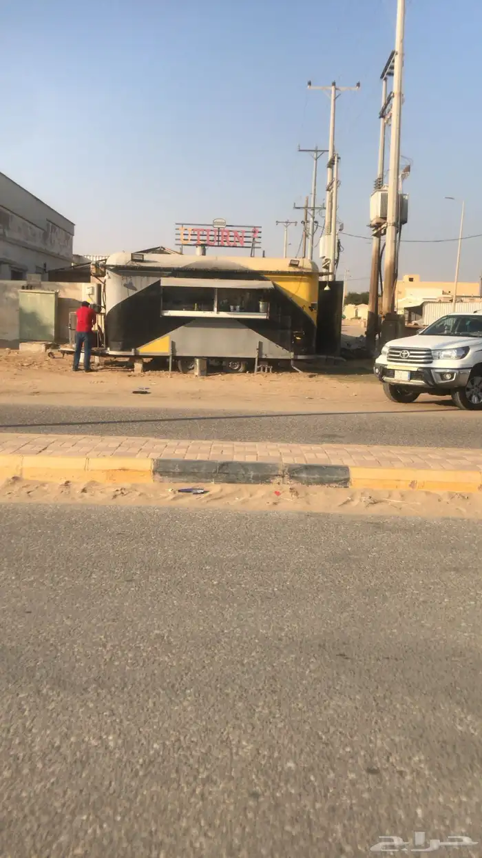 فوترك للبيع بكامل أغراضها 4