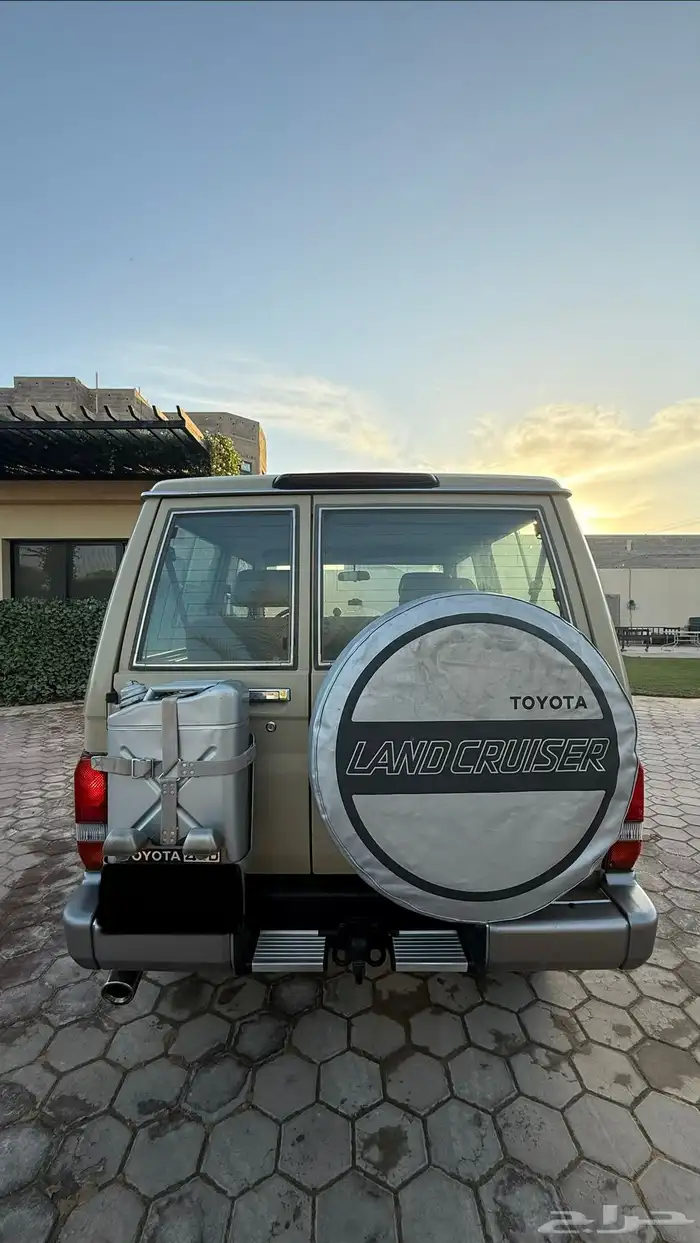 تيوتا ربع 2011 ستين عام بيج عداد 149 الف فقط مالك أول 18