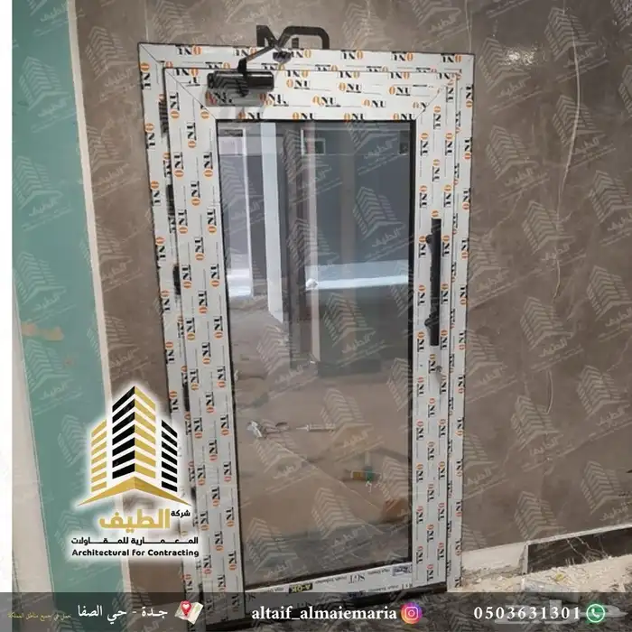 قبب و أبواب زجاج معشق وملون ونوافذ واستركشر المنيوم درابزين 13