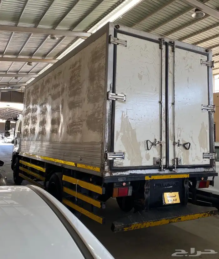 ايسوزو لوري 11طن ثلاجة 2016 5