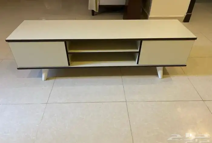 طاولة بلازمة نظيفة الطول 140 عرض 40 الشفاء بدر 50 ريال 0