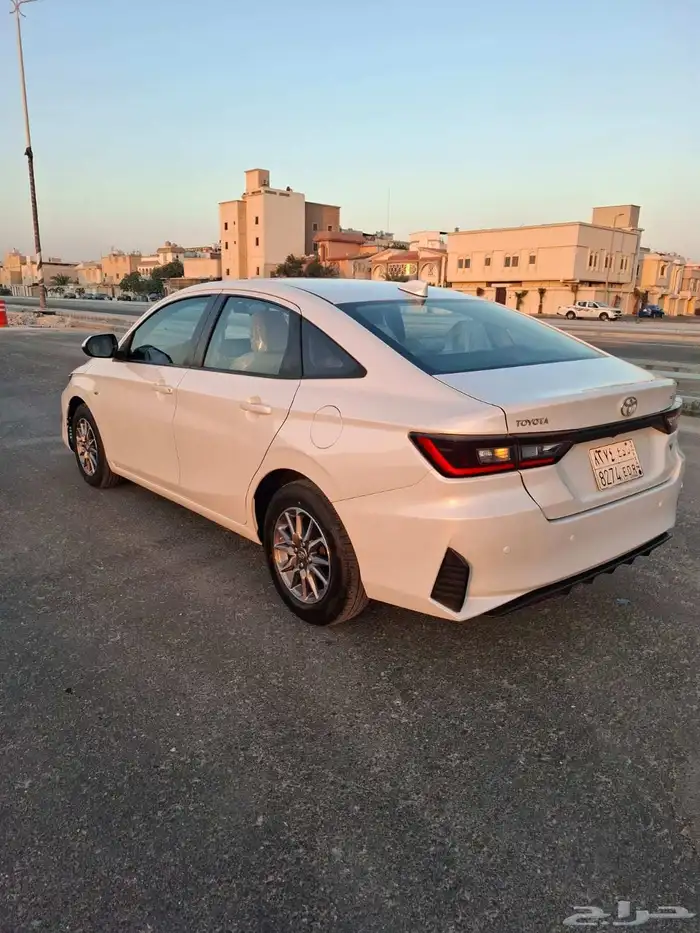 تويوتا يارس 2023 2