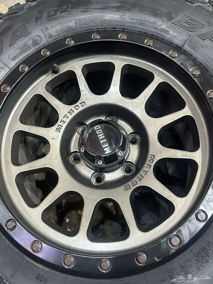 جنوط ميثود فيراني 6 مسمار مع كفرات نص حجري بي اف مقاس 17 20