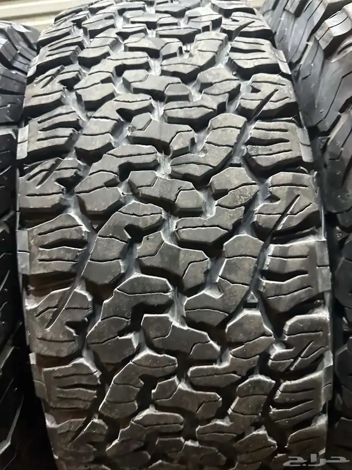 جنوط ميثود فيراني 6 مسمار مع كفرات نص حجري بي اف مقاس 17 11