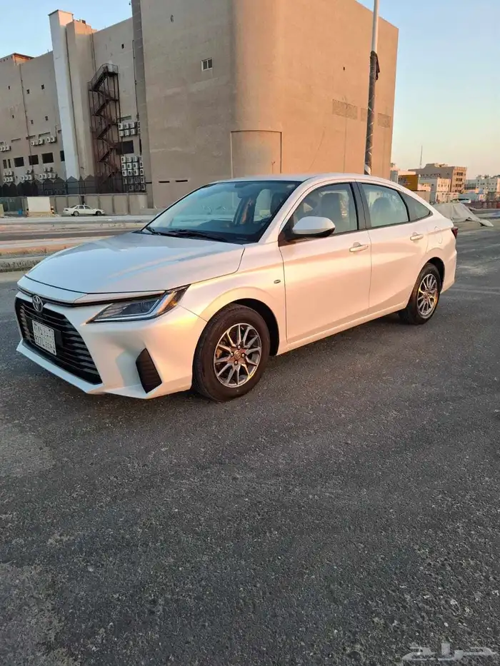 تويوتا يارس 2023 1